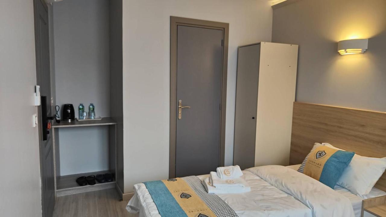 Chambre Pour 2 Personnes Avec Lit Separe Dans La Banlieue Parisienne Bondy Exteriér fotografie
