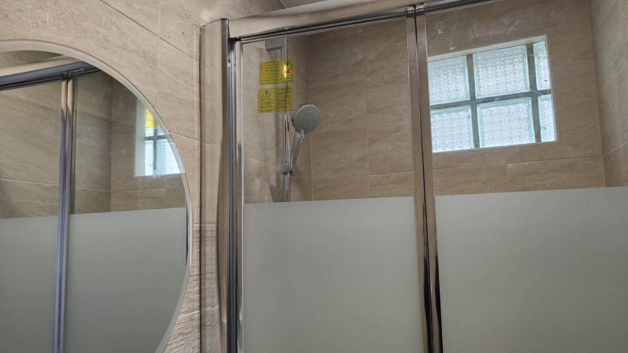 Chambre Pour 2 Personnes Avec Lit Separe Dans La Banlieue Parisienne Bondy Exteriér fotografie